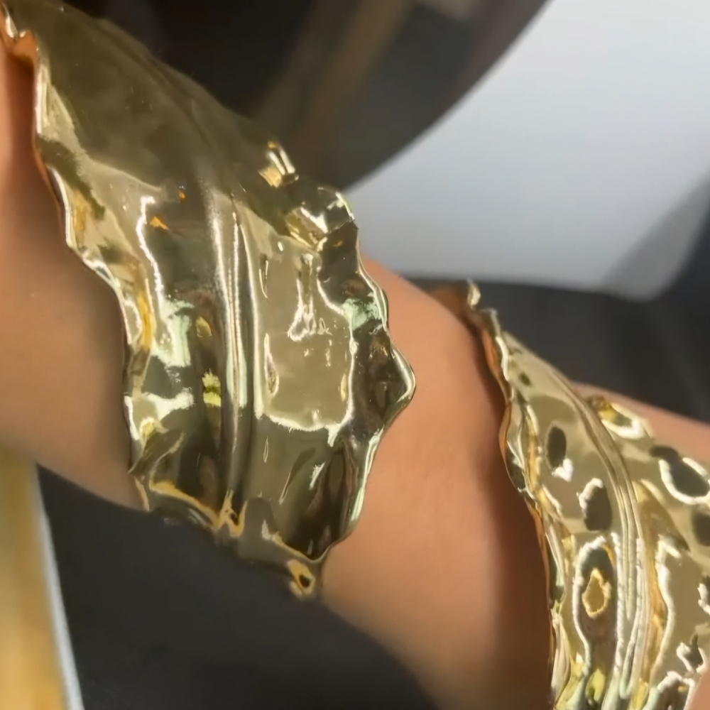 Zara Gold Leaf Cuff Bracelet Armband